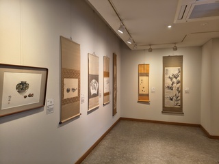 一階日本画展示室内の写真