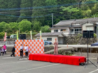 奥塚市長による開会の言葉