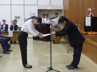 陸上30歳未満100メートル優勝　若山三千花氏
