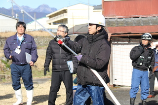 ホース放水による初期消火