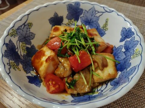 7月 トマト肉豆腐 7月 トマト肉豆腐