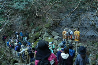 修験の滝での様子