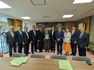 鈴木 俊一　総務会長