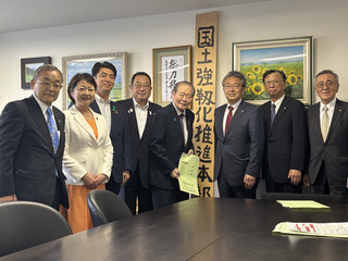 佐藤 信秋　国土強靭化推進本部長