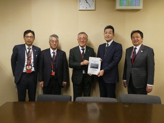 森橋 真 国土交通省港湾局官房技術参事官